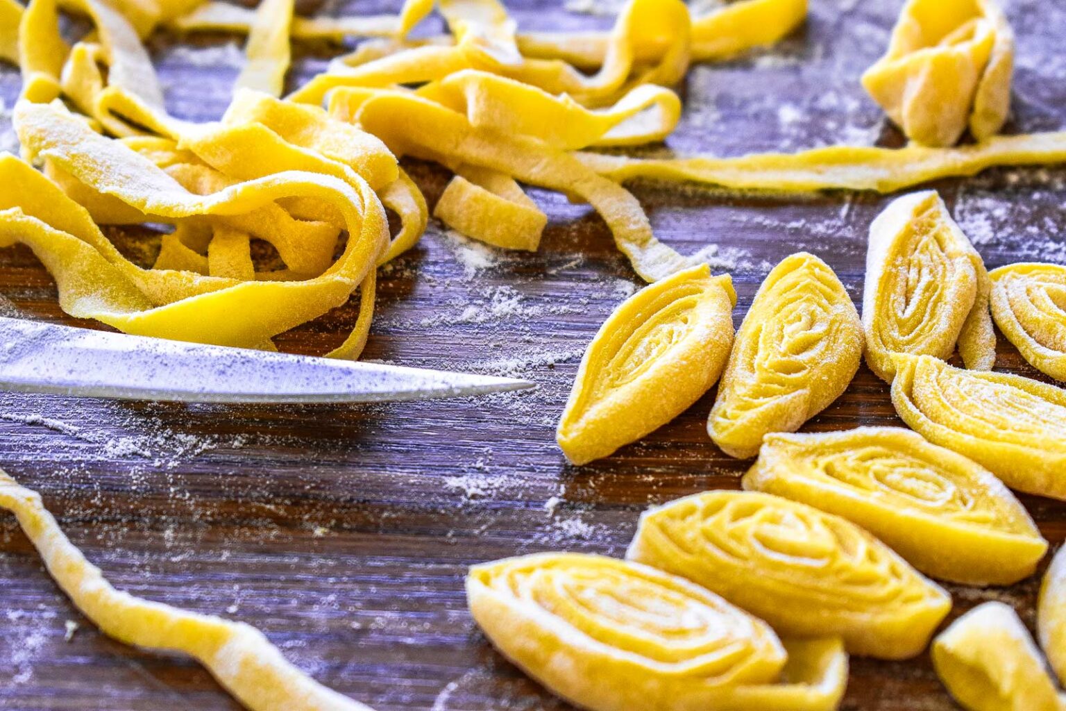 Learn how to make spaghetti without a machine! - The chef's cult